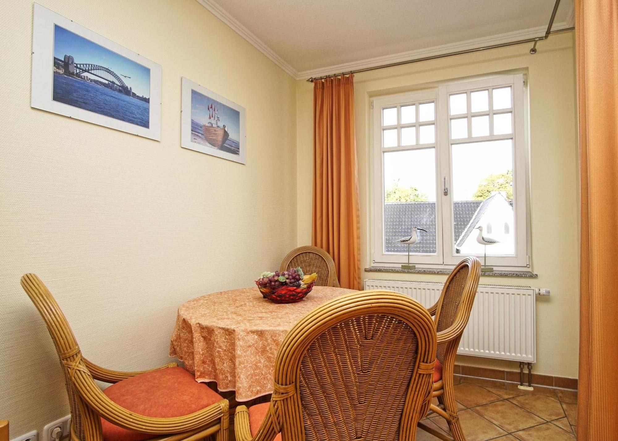 Villa Laetitia Fewo 16 - Strandnah, Balkon Ostseebad Ostseebad Binz Exterior foto